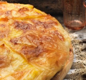 Αργυρώ Μπαρμπαρίγου: Παραδοσιακή γαλατόπιτα με καραμελωμένο τραγανό φύλλο κρούστας και αφράτη κρέμα με σιμιγδάλι
