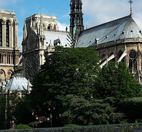 Good News: Συγκινεί ουγγρική πόλη που ανταποδίδει στο Παρίσι με 10.000 για την Παναγία των Παρισίων (φώτο)