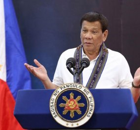 Ανατριχιαστικό: Μια... πελώρια κατσαρίδα διέκοψε ομιλία του προέδρου των Φιλιππίνων – Δείτε το βίντεο - Κυρίως Φωτογραφία - Gallery - Video
