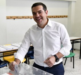 Στην Κυψέλη ψήφισε ο Αλέξης Τσίπρας: "Οι πολίτες να ψηφίσουν προοδευτικούς υποψηφίους απέναντι στους εκπροσώπους της συντήρησης" - Κυρίως Φωτογραφία - Gallery - Video