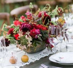 Γάμος το φθινόπωρο; Δείτε 11 εκθαμβωτικούς συνδυασμούς για το "Art de la table" στο πιο glamorous  τραπέζι του γάμου (φώτο)