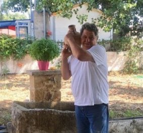 Ο Γιώργος Παρτσαλάκης κάνει τις διακοπές του στην Κρήτη & το ευχαριστιέται με μαγιό, με ρακές & με στάμνες (φώτο) - Κυρίως Φωτογραφία - Gallery - Video