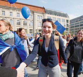 Ευρωπαϊκές εκλογές 2019: ρεκόρ συμμετοχής με κινητήρια δύναμη τους νέους - Κυρίως Φωτογραφία - Gallery - Video