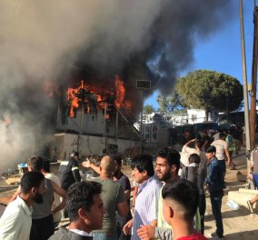 Μόρια: Δύο νεκροί & επεισόδια μετά από πυρκαγιά - Στη Μυτιλήνη ο αρχηγός της ΕΛ.ΑΣ & κυβερνητικά στελέχη (βίντεο) - Κυρίως Φωτογραφία - Gallery - Video