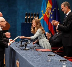 Πριγκίπισσα Λεονόρ: Η μελλοντική βασίλισσα της Ισπανίας έκλεψε τις εντυπώσεις δίνοντας βραβεία - Φώτο & Βίντεο - Κυρίως Φωτογραφία - Gallery - Video