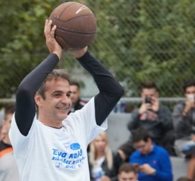 Έπαιζε μπάσκετ ο Πρωθυπουργός και γύρισε το μικρό δάχτυλο του χεριού του - Κυρίως Φωτογραφία - Gallery - Video