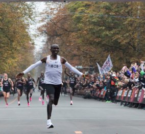 Κιπτσόγκε, ο πρώτος άνθρωπος που έτρεξε τον μαραθώνιο σε λιγότερο από δύο ώρες! (φωτό &βίντεο) - Κυρίως Φωτογραφία - Gallery - Video