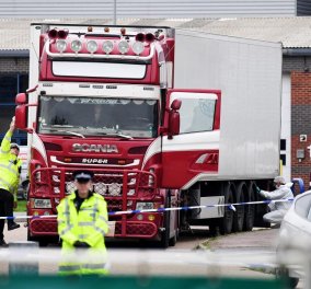 Τραγωδία στο Έσσεξ: Τα 39 πτώματα των Κινέζων έμειναν για τουλάχιστον 10 ώρες μέσα στο παγωμένο φορτηγό!  - Έρευνες για μαφία δουλεμπόρων - Κυρίως Φωτογραφία - Gallery - Video