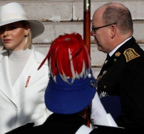Όλη, μα όλη η πριγκιπική οικογένεια του Μονακό: Η Σαρλίν στα λευκά έκλεψε τα βλέμματα - Γερασμένες η Καρολίνα & η Στεφανί (φώτο) - Κυρίως Φωτογραφία - Gallery - Video