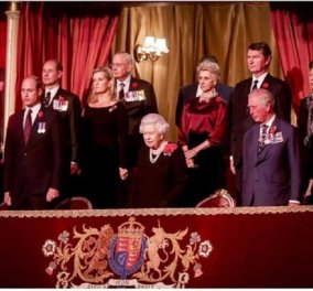 Όλη η βασιλική οικογένεια στο Royal Albert Hall - Τα βελούδινα θεωρεία - Οι τουαλέτες της Βασίλισσας Ελισάβετ της Κέιτ και της Μέγκαν (φώτο) - Κυρίως Φωτογραφία - Gallery - Video