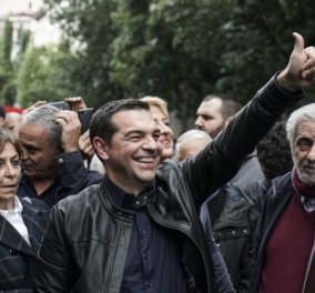Live η πορεία προς το Πολυτεχνείο - Ο Τσίπρας επικεφαλής του ΣΥΡΙΖΑ προς στην πρεσβεία των ΗΠΑ - Φώτο - Κυρίως Φωτογραφία - Gallery - Video