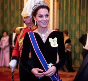 H Kate Middleton με εντυπωσιακή μαύρη τουαλέτα & διαμαντένια τιάρα σε δεξίωση στο παλάτι του Μπάκιγχαμ - Φώτο - Κυρίως Φωτογραφία - Gallery - Video