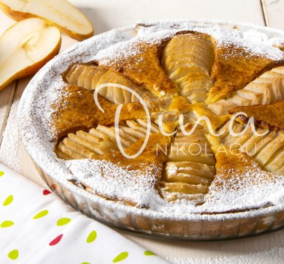 Η Ντίνα Νικολάου δημιουργεί την πιο υπέροχη τάρτα, με αχλάδια & κρέμα αμυγδάλου 