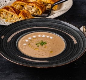 Η Αργυρώ Μπαρμπαρίγου προτείνει μια gourmet συνταγή για το γιορτινό τραπέζι - Σούπα κάστανο βελουτέ!