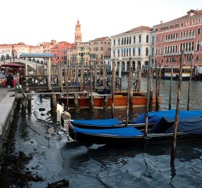 Βενετία με άδεια κανάλια: Οι γόνδολες βγήκαν στην στεριά από την άμπωτη μετά τις πρωτοφανείς πλημμύρες - Φώτο & Βίντεο   - Κυρίως Φωτογραφία - Gallery - Video