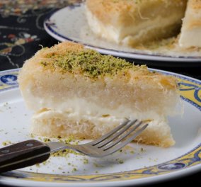 Στέλιος Παρλιάρος: Φτιάξτε Κουνάφα - Το πιο τέλειο αιγυπτιακό γλυκό με κανταΐφι & κρέμα