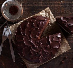 Η Αργυρώ Μπαρμπαρίγου προτείνει εκπληκτικό γλυκό: Vegan τούρτα σοκολάτας χωρίς αυγά και βούτυρο - Κυρίως Φωτογραφία - Gallery - Video