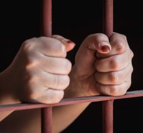 Οκτώ χρόνια φυλακή για την 21χρονη Βρετανίδα που παρίστανε το έφηβο αγόρι -  Αποπλάνησε 50 ανήλικα κορίτσια (φώτο-βίντεο)