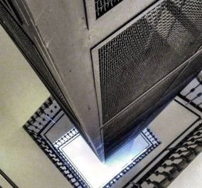 Παλεύει για την ζωή του ο 30χρονος - Έπεσε & τον καταπλάκωσε ασανσέρ σε πολυκατοικία στο Παγκράτι  - Κυρίως Φωτογραφία - Gallery - Video