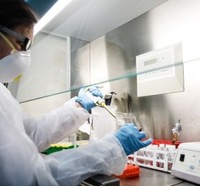 Πανεπιστήμιο Ουτρέχτης: Βρήκαν ανθρώπινο αντίσωμα που μπλοκάρει την μόλυνση από κορωνοϊό