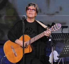 Good News: Η Δήμητρα Γαλάνη θα τραγουδήσει στο άδειο Κέντρο Πολιτισμού Σταύρος Νιάρχος & μπορεί να την ακούσει όλος ο κόσμος