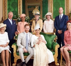 Βασίλισσα, παππούς Κάρολος, γιαγιά Καμίλα & το πριγκιπικό ζεύγος William & Kate κατέκλυσαν με ευχές τον μικρό Archie (φωτό) - Κυρίως Φωτογραφία - Gallery - Video