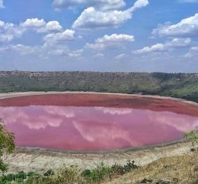 Η μαγική ροζ λίμνη της Ινδίας: Το μυστήριο για το πως άλλαξε χρώμα μέσα σε 24 ώρες