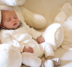 Αυτός ο μικρός Σαρλ μας έχει κατακτήσει: Είναι ο νέος πρίγκιπας του Λουξεμβούργου με τα λευκά του αρκουδάκια (φωτό)