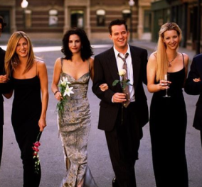 Τζένιφερ Άνιστον και Λίζα Κούντροου αποκάλυψαν λεπτομέρειες για το reunion των Friends - ''Νομίζω ότι θα εκπλαγείτε με ορισμένα πράγματα'' (βίντεο)