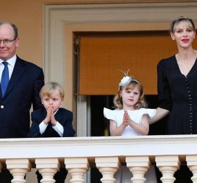 Κουκλάκια έγιναν τα δίδυμα του πρίγκιπα Αλβέρτου & της Σαρλίν: Γκαμπριέλα & Ζακ στο βασιλικό μπαλκόνι (φωτό) - Κυρίως Φωτογραφία - Gallery - Video