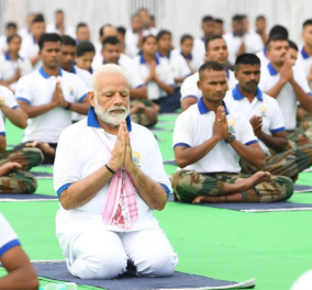 Κορωνοϊός – Ινδία: Ο Πρωθυπουργός συστήνει yoga κατά της πανδημίας  - Δείτε βίντεο