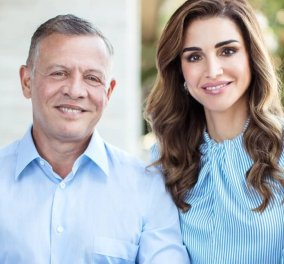 Ο Βασιλιάς της Ιορδανίας Αμπντάλα τρελά ερωτευμένος με την Ράνια μετά από 27 χρόνια γάμου: Την κρατά από το χεράκι & λάμπουν από ευτυχία (φωτό) - Κυρίως Φωτογραφία - Gallery - Video