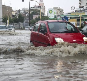 Σοβαρά προβλήματα από την κακοκαιρία: Πλημμύρες στη Θεσσαλονίκη, καταστροφές στη Λάρισα, χαλάζι στην Κοζάνη (φωτό - βίντεο)