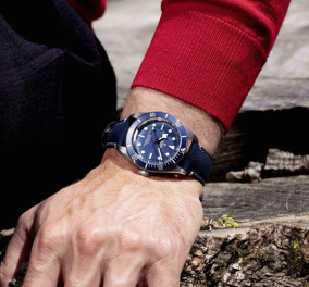  Το υπέροχο μπλε ρολόι της Tudor: Εμβληματικό το νέο καταδυτικό μοντέλο της Black Bay Fifty-Eight “Navy Blue”  - Κυρίως Φωτογραφία - Gallery - Video