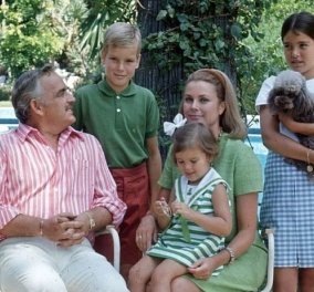 Ρετρό καλοκαίρι στο Μονακό: Η πριγκιπική οικογένεια του μίνι κράτους με την γοητευτική Grace Kelly σε ευτυχισμένες αγκαλιές με παιδιά & σύζυγο (φωτό)