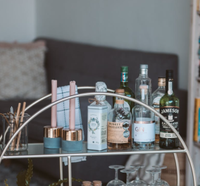30 chic ιδέες για bar μέσα στο σπίτι: Αφού δεν μπορούμε να βγούμε έξω ας απολαύσουμε το ποτό μας στο χώρο μας 
