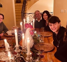 Οικογενειακές φωτό για την μεγάλη γιορτή του Thanksgiving- Με τα παιδιά τους Catherine Zeta Jones, Gwyneth Paltrow & Reese Witherspoon