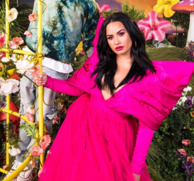 Η Demi Lovato έκανε την πιο τολμηρή αλλαγή - Έκοψε τα μαλλιά της αγορέ και τα έβαψε ξανθά (φωτό)  - Κυρίως Φωτογραφία - Gallery - Video