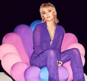 Η συγκλονιστική εξομολόγηση της Miley Cyrus: «Τα τελευταία δύο χρόνια η ζωή μου ήταν γεμάτη τραυματικές εμπειρίες & απώλειες» (Φωτό & Βίντεο)  - Κυρίως Φωτογραφία - Gallery - Video