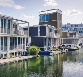 Waterbuurt: Η γειτονιά στο Άμστερνταμ που τα σπίτια της επιπλέουν - Ένα διαφορετικό είδος κατοικίας που κάνει θραύση (φωτό)  - Κυρίως Φωτογραφία - Gallery - Video