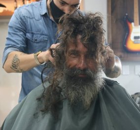 Story of the day: Ο άστεγος που έμοιαζε με αγριάνθρωπο μεταμορφώθηκε σε γοητευτικό Βραζιλιάνο - Τον κούρεψαν & τον έντυσαν (φωτό) - Κυρίως Φωτογραφία - Gallery - Video