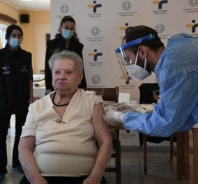 Top Woman η 95χρονη κυρία Δέσποινα - Η πρώτη γιαγιά που έκανε εμβόλιο στο γηροκομείο (φωτό)