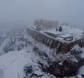 Εντυπωσιακές εικόνες από την χιονισμένη Αθήνα: Η κακοκαιρία «Μήδεια» έντυσε στα λευκά την Αττική (βίντεο) - Κυρίως Φωτογραφία - Gallery - Video