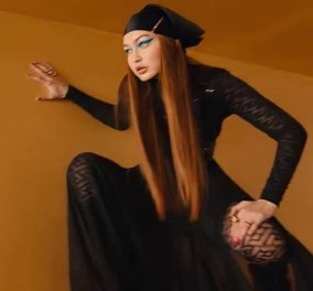 Η Gigi Hadid κορμάρα 5 μήνες μετά την γέννηση της κόρης της: Επέστρεψε στην πασαρέλα - Το catwalk για τον Versace (φωτό & βίντεο) - Κυρίως Φωτογραφία - Gallery - Video