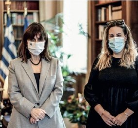 Τα "Made in Greece" brands στο κλίμα της ημέρας: Ο argalios, η Αντωνία Καρρά , η Mary Katrantzou με τα μαντήλια -δώρο στους επισήμους (φώτο) - Κυρίως Φωτογραφία - Gallery - Video