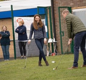 Το κατάφερε το τρακτέρ η Kate Middleton, αλλά με το golf…! Σε φάρμα μαζί με τον πρίγκιπα William λίγο πριν την επέτειό τους (φωτό & βίντεο) - Κυρίως Φωτογραφία - Gallery - Video
