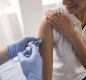 O Παγκόσμιος Οργανισμούς Υγείας απαντά: Mπορεί να εμβολιαστεί κάποιος με β' δόση άλλου εμβολίου όταν η α' έγινε με AstraZeneca; 