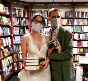   Story of the Day: Ζευγάρι με δυσλεξία γιόρτασε το γάμο του σε βιβλιοπωλείο - Εκεί  έδωσαν το πρώτο ραντεβού - Άφωνοι οι υπάλληλοι (φώτο)  - Κυρίως Φωτογραφία - Gallery - Video