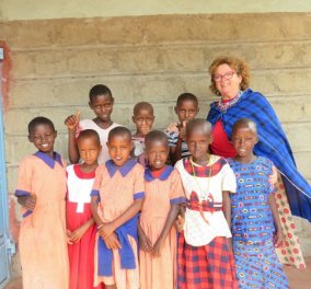 Topwoman η Άννυ Καραγκούνη-Corsini: Η Ελληνίδα φύλακας - άγγελος μιας κοινότητας των Μασσάι στην Κένυα - 17 χρόνια προσφοράς (φωτό)