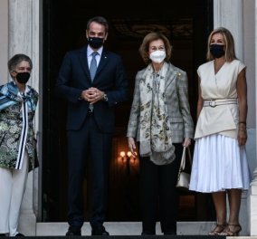 Η βασίλισσα Σοφία της Ισπανίας στην Ελλάδα: Οι συναντήσεις με τον Πρωθυπουργό & την Πρόεδρο της Δημοκρατίας  - Σας αγαπάει όλος ο κόσμος είπε στον Κ. Μητσοτάκη(φωτό)